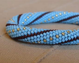 Bead Crochet bracelet/blue bracelet/bracelet with gold beads//crocet bracelet/hand made bracelet/braccialetto fato a mano/made in Italy