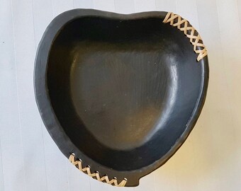 Soup Bowl, Serving Bowl, Heart-Shaped Bowl, Pasta Bowl, Cereal bowl, Salsa Bowl, Pottery Bowl, Bowl Piece, Pottery Serving bowl, ramen bowl