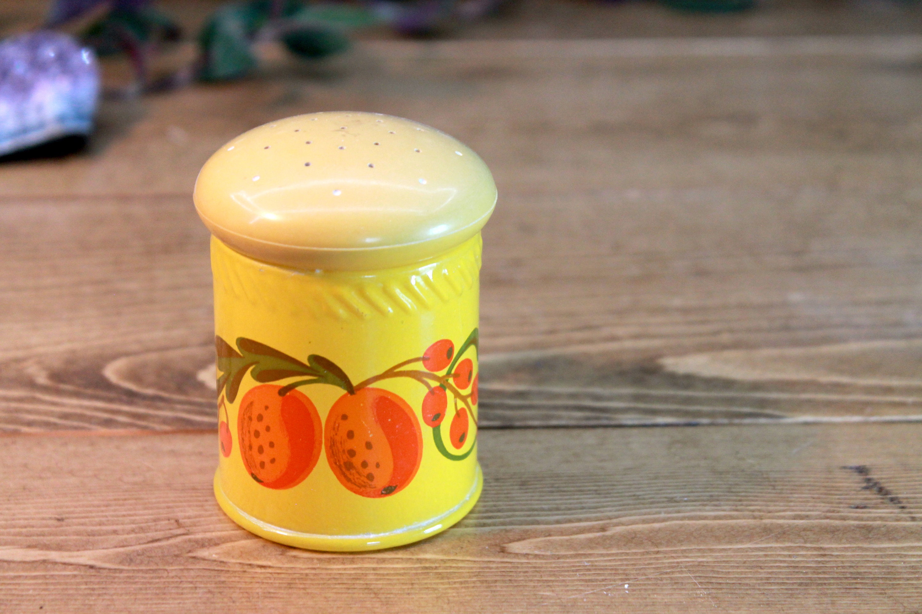 AVON Yellow/AVONシェーカー/MustarD/Pepper Avon Mustard Yellow Salt & Pepper Shakers - Etsy