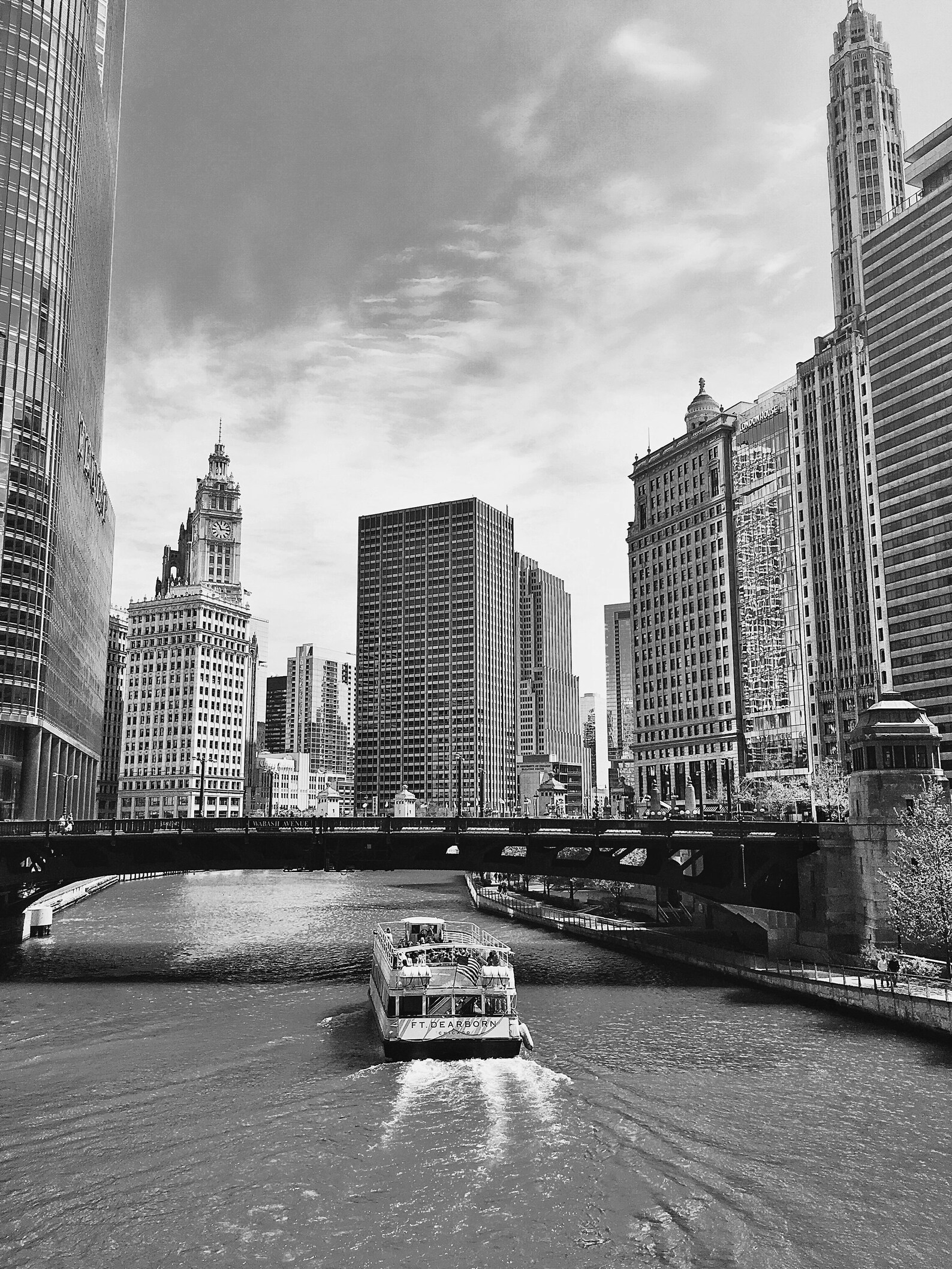 Chicago Boat Ride Chicago River Skyscrapers Cityscape Etsy
