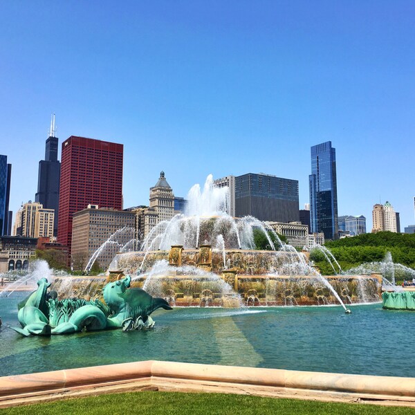 Buckingham Fountain Etsy