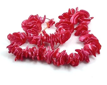 BEADS  Fancy Baroque Shell strand Red 16"