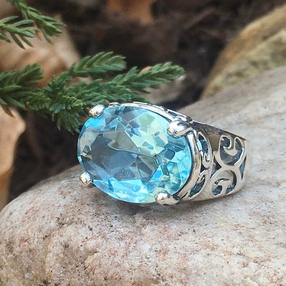 R2387. Blue Cove Aqua Crystal Glass Oval Filigree… - image 1