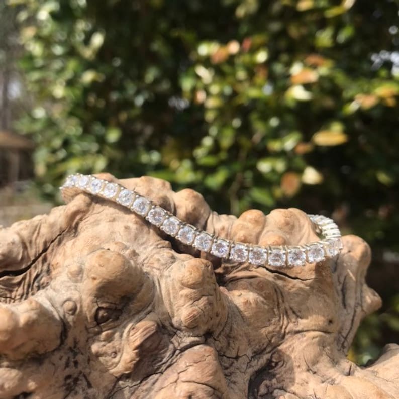 Retired B2295 Vintage 7.5 length Tennis Bracelet Time to Shine Cubic Zirconian Bracelet with Lobster Clasp By Silpada Designs