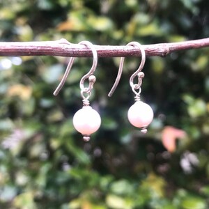 W1760. Posey Pink Freshwater Pearl Dangle Earrings by Silpada Designs. Retired. Vintage