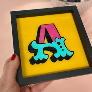 Letras do alfabeto pintadas à mão em vidro estilo circo – Arte emoldurada personalizada – Presente perfeito para amantes de letras e fãs de tipografia