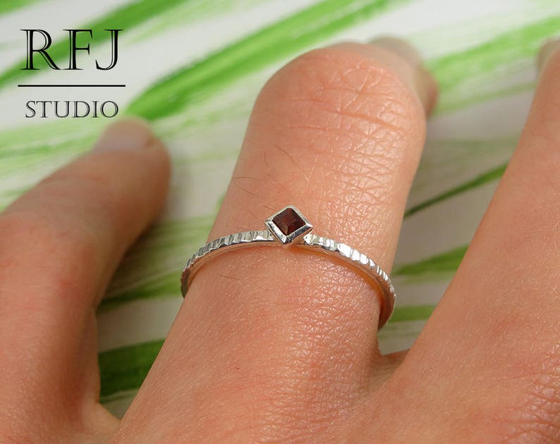 Kite Genuine Garnet Textured Silver Ring January Gemstone Stacking Ring Princess Cut 2x2 mm Red Garnet Dainty Rhombus Setting Promise Ring