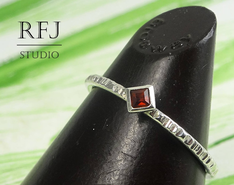 Kite Genuine Garnet Textured Silver Ring January Gemstone Stacking Ring Princess Cut 2x2 mm Red Garnet Dainty Rhombus Setting Promise Ring