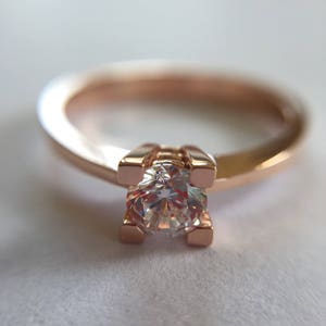 Rose Gold Ring Solitaire, Gold Solitaire Ring, Cubic Zirconia Ring, Versprechen Ring, Geschenk Bild 1