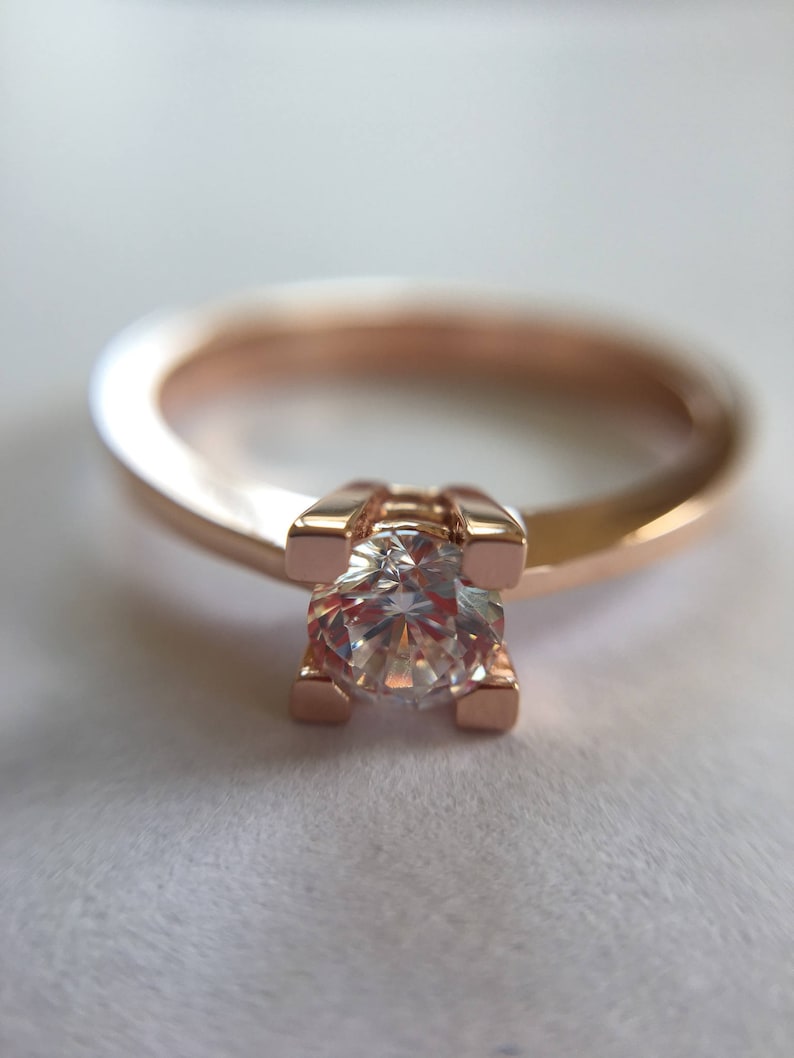 Rose Gold Ring Solitaire, Gold Solitaire Ring, Cubic Zirconia Ring, Versprechen Ring, Geschenk Bild 1