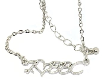 Tobillera de plata con la frase "I Love (Heart) BBC"
