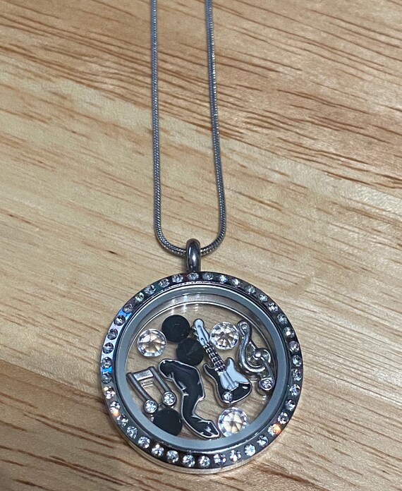 michael jackson locket