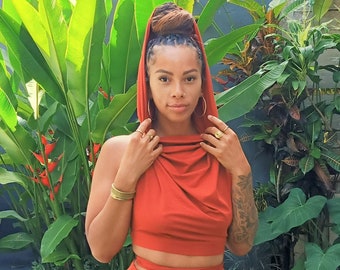 Top corto con capucha Devi color óxido: sudadera con capucha cruzada sin espalda para festivales, talla única