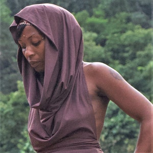 Cacao Devi Bluzka z kapturem: Top z odkrytymi plecami, Odzież festiwalowa, Elastyczna, ekologiczna wiskoza