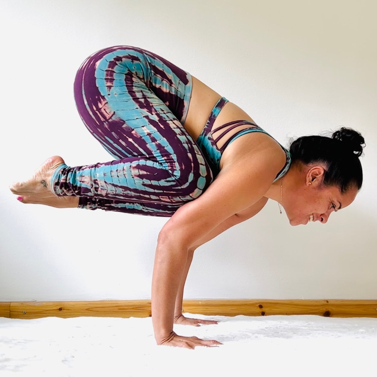 Amethyst Tie Dye Yoga Pants: Purple Tie Dyed Stretchy Cotton Leggings