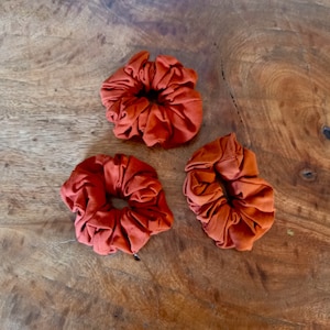 Silky Viscose Scrunchies: 80s Style Zero Waste Hair Ties