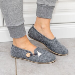 Thin house slippers top