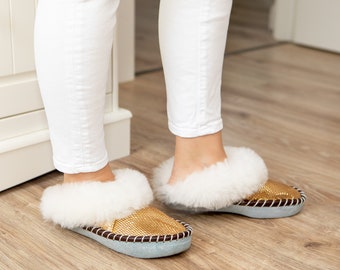 Women's Shoes Fur Slip on Leather Sole Warm Slippers and Cozy Grounding shoes