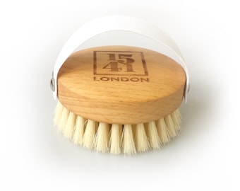 1541 London Beechwood Massage Body Brush with Medium Strength Natural Bristles