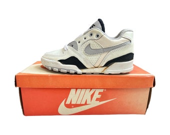 Vintage Nike Cross Trainer Low Sneakers Shoes Youth Little Kids