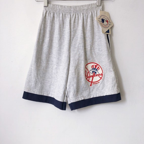 new york yankees shorts