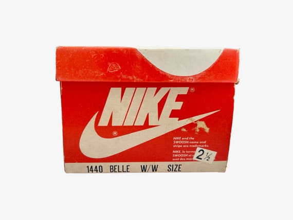 vintage nike belle sneakers shoes youth big kids … - image 9