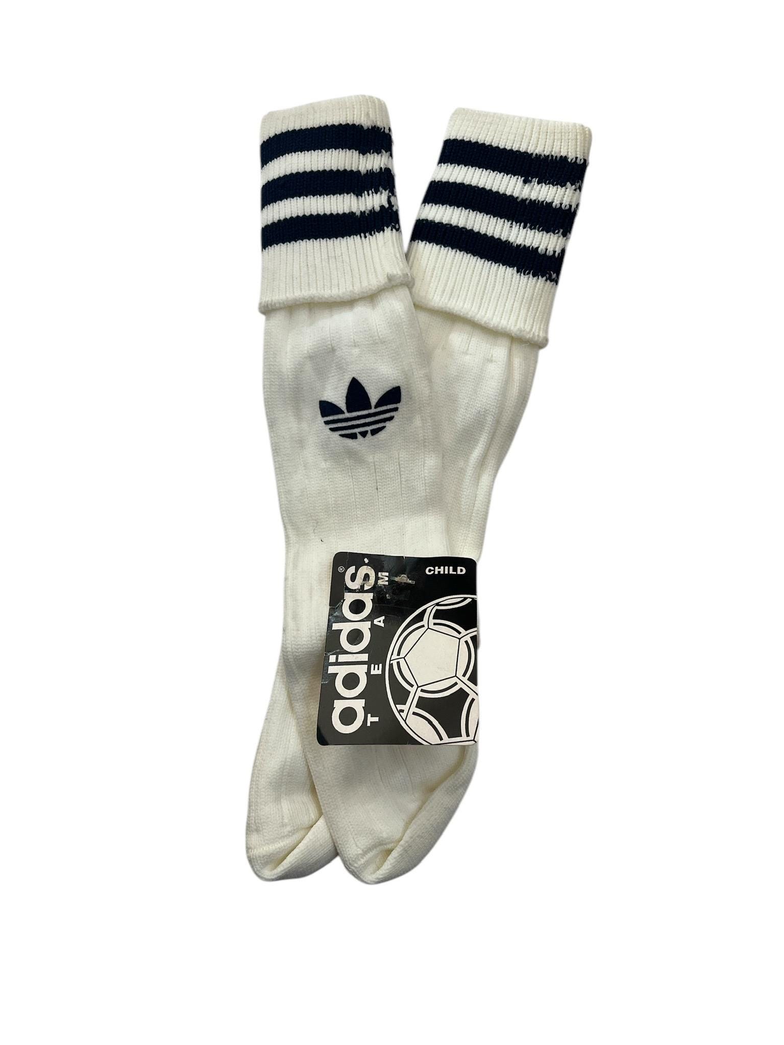 wearing nike socks with adidas shoes