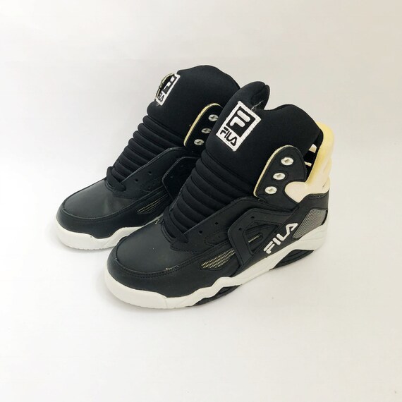 cage mid fila