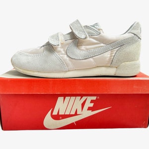 vintage nike belle tênis sapatos jovens crianças grandes tamanho 2.5 deadstock NIB 80s