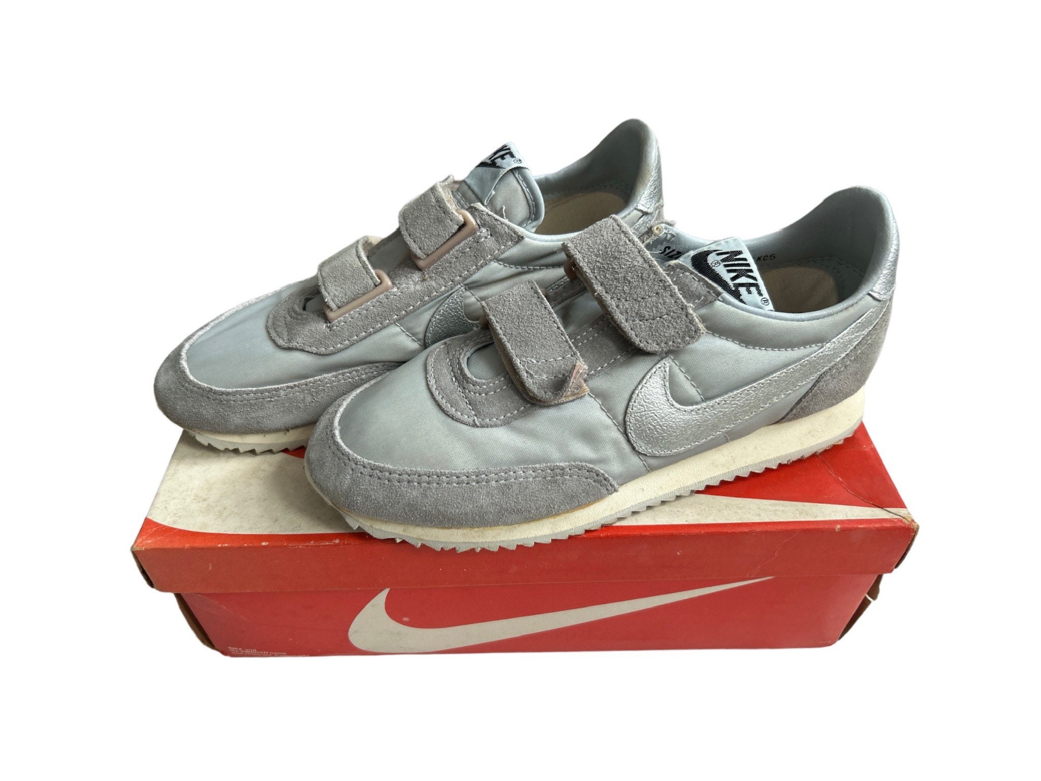 Vintage Nike Air Dyno Sneakers Shoes Youth Big Kids Size 4 Vintage Nike Air Dyno Sneakers Shoes Youth Big Kids Size 4