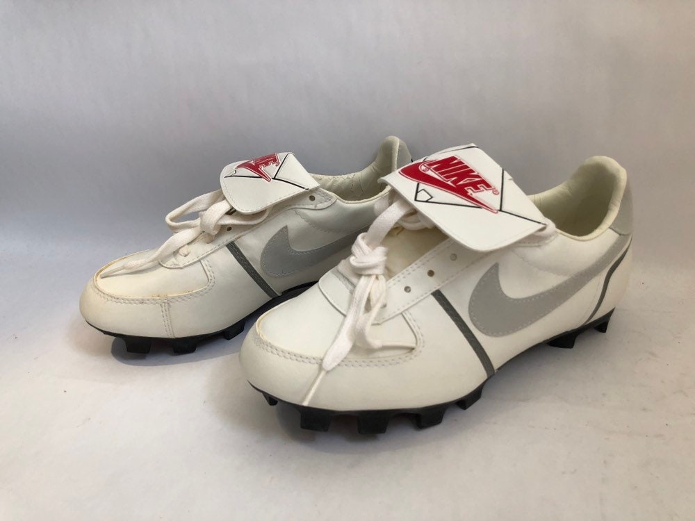 vintage nike baseball cleats