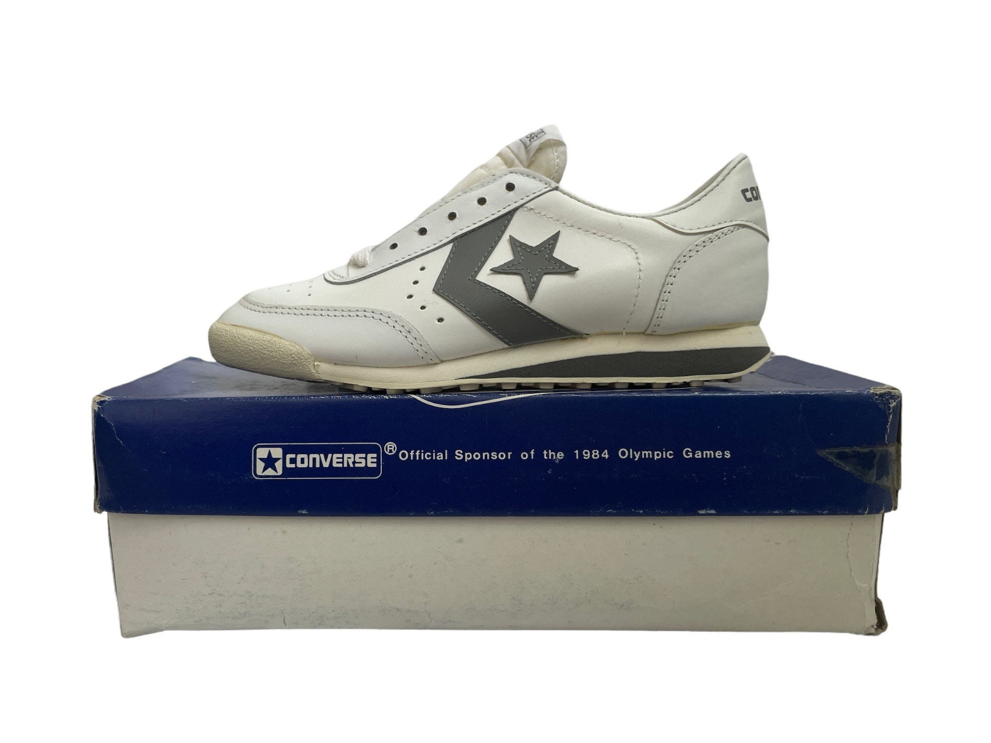 Vintage Converse Sneakers Youth Big Kids Size 2.5 Deadstock Vintage Converse Sneakers Youth Big Kids Size 2.5 Deadstock