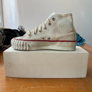 vintage PRO basketball high top shoes sneakers youth size 11 made in USA 60s