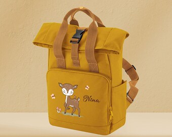 Kinderrucksack Roll-Top Recycled Mustard mit Name und Motiv Reh mit Pilzen