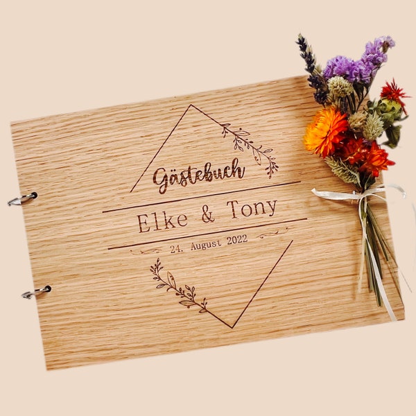 Personalisiertes Gästebuch zur Hochzeit Taufe Traufe aus Holz mit Trockenblumen