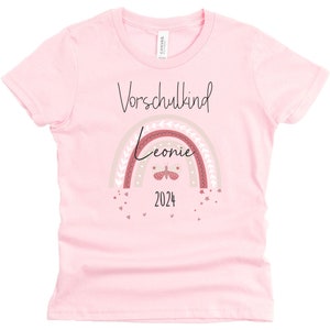 T-shirt for preschool children in pink with name and rainbow motif