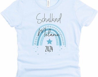 T-Shirt Schulkind in skyblue mit Name und Motiv Regenbogen Schmetterling