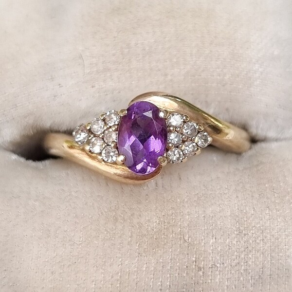 Vintage 9ct Yellow Gold Amethyst and Diamond Ring - size L 1/2, size 6
