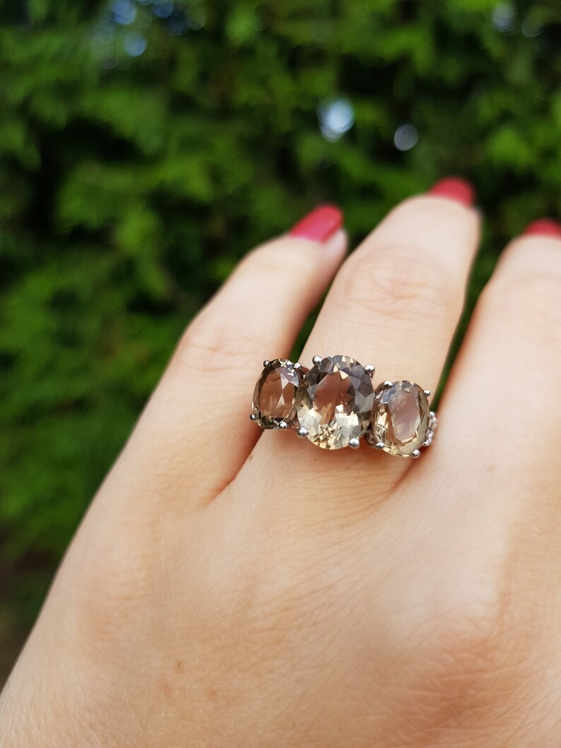 smoky quartz ring quartz jewellery vintage quartz size 7.5 vintage three stone ring Vintage Smoky Quartz Three Stone Ring