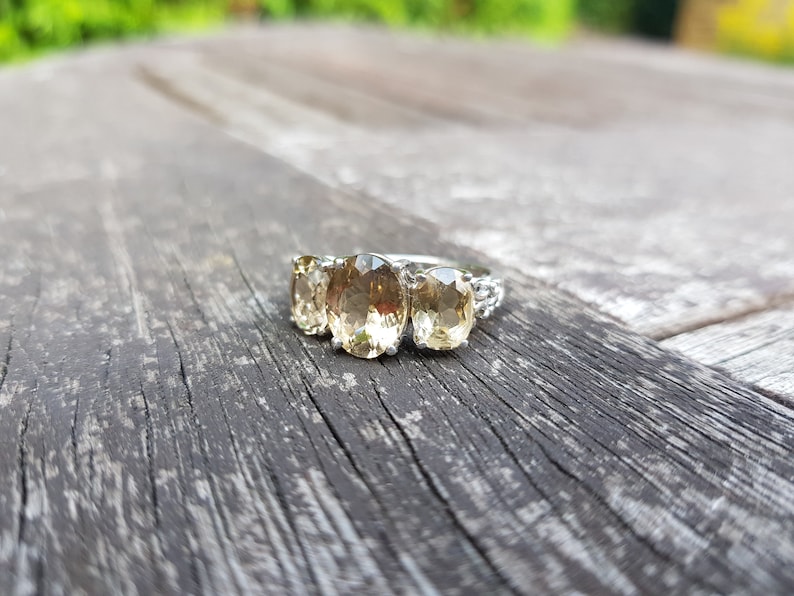 smoky quartz ring quartz jewellery vintage quartz size 7.5 vintage three stone ring Vintage Smoky Quartz Three Stone Ring