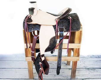 Made to order 2 Tone Leather Handmade Western Wade Horse Trail Cowboy Saddle Engraved Tapaderos