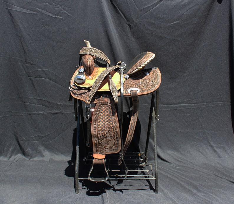 Handmade Western Saddle /& Bridle Set With A Custom Antiqued Floral Tooled leather Finish Trail Barrel Horse Tack package