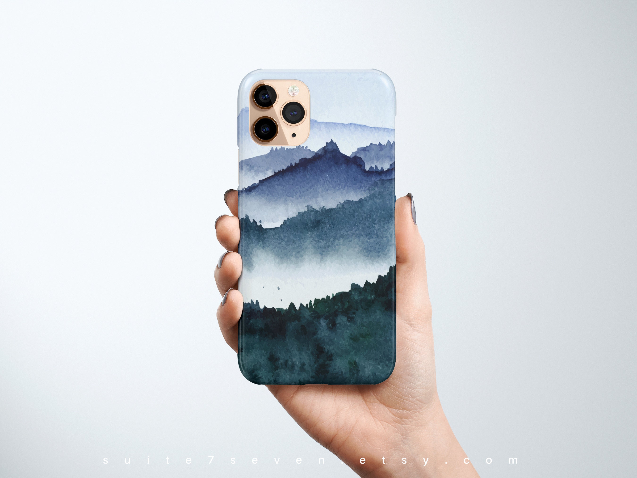 IPhone 13 Pro ケース 山 水彩 iPhone 14 ケース MagSafe 青空 風景