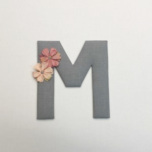 Letras de tela XL, con o sin flores como se desee, 18 cm (letras de puertas, letras de nombre) para la habitación de los niños