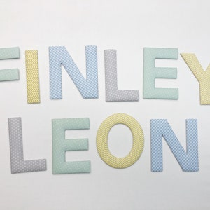 Letras de tela - amarillo / gris / menta / azul claro
