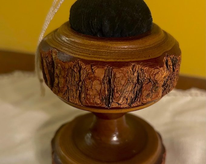Vintage Catskill Mountains Souvenir Wood Pin Cushion  - Vintage Sewing