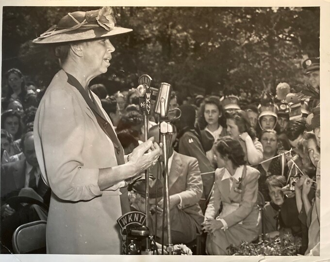 Eleanor Roosevelt in Catskill New York - Press Photo - 1947 - Catskill Mountains Memorabilia