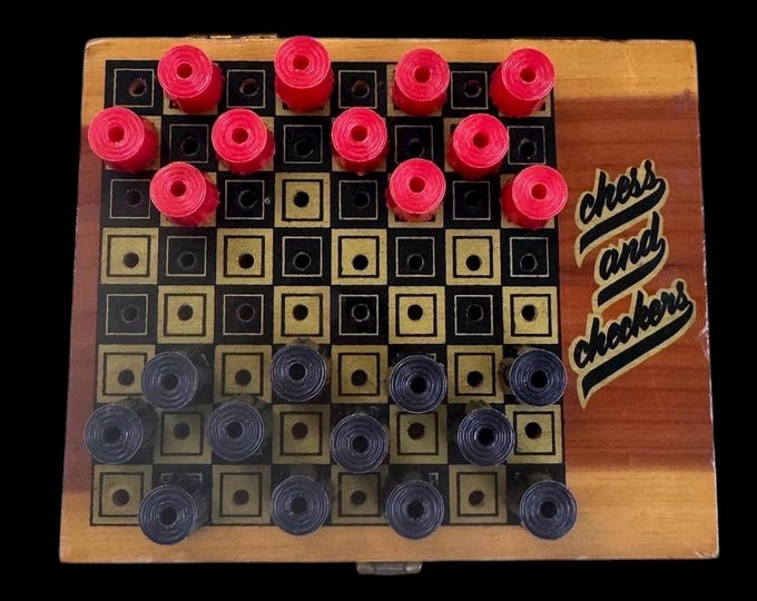Vintage Travel Chess and Checkers Cedar Box - Catskill Mountains, New York - New York Souvenir