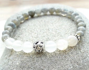 Bracelet "Intuition" labradorite and moonstone, Tibetan silver bead, lithotherapy