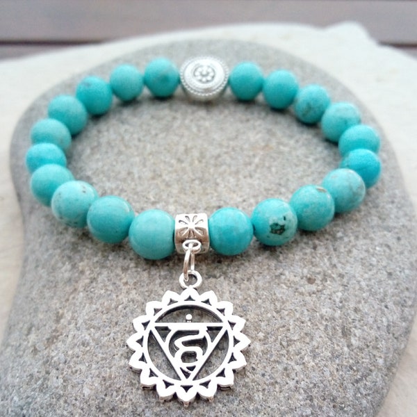 Bracelet "chakra de la gorge", howlite turquoise, perle argent vieilli et médaille Vishuddha, lithothérapie